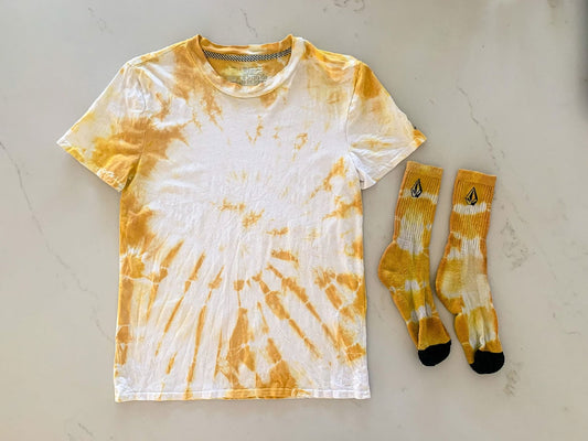 How To: Natural Tie-Dye Tutorial