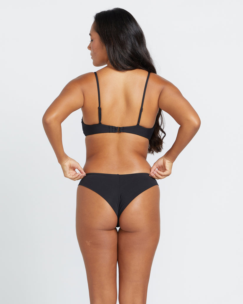 Simply Seamless Vneck Bikini Top - Black