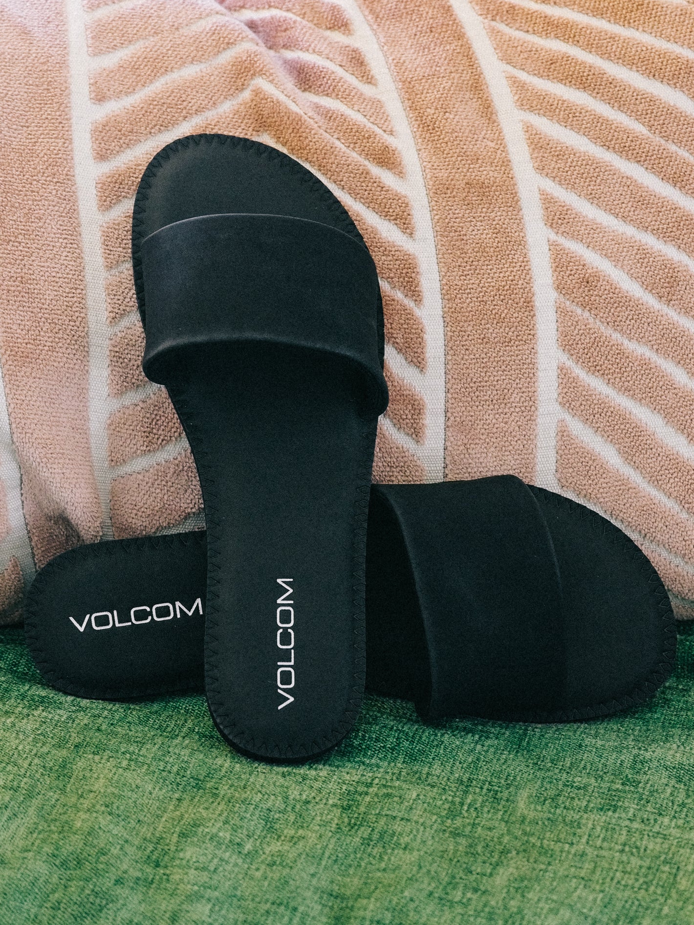 Volcom slides fashion