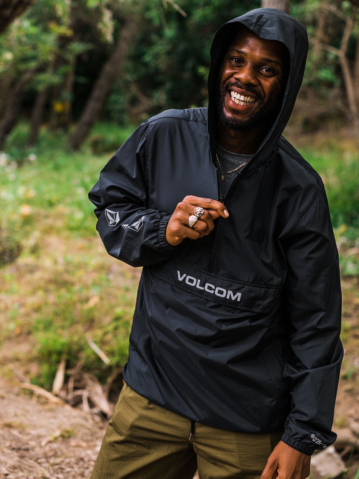 Volcom shop black windbreaker