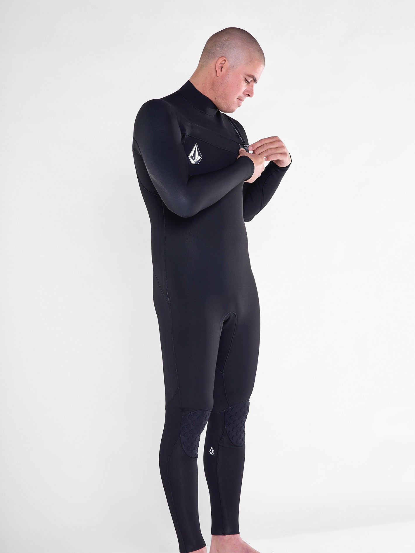 Modulator 4/3mm Long Sleeve Chest Zip Wetsuit - Black (2022) | Volcom US