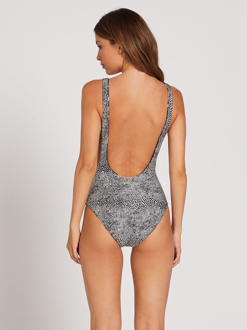 Leaf It Be One-Piece - Black (O3022004_BLK) [5]